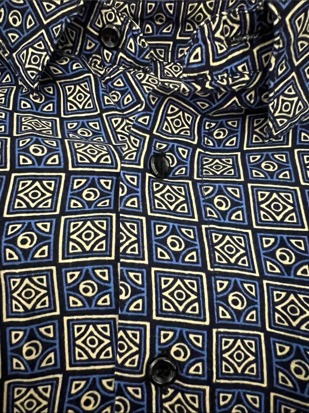 Vintage Y2K Dad Shirt with Retro And Geometric Pattern - Picture 10 of 10